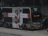 X42P線以Enviro500 MMC（ATENU）行走