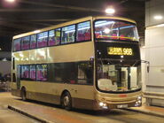 屬九龍灣車廠（K）的VDL DB300（AMC1／SY4050）以跨廠特身份行走968線