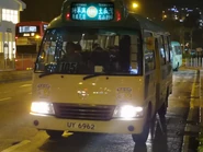 105S線與日間路線105共用牌布