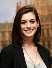 Anne-hathaway