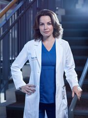 4-saving-hope-season-5-erica-durance-9899-769x1024