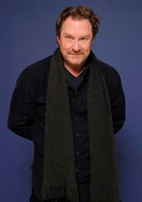 Stephen+Root+Red+State+Portraits+2011+Sundance+w3Q1ec7HUo-l.jpg (45 kB)