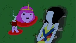 La  ofreciéndole té de manzanilla a  para relajarse.