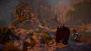 Aloy and Rost arriving at the scene.