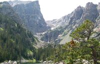 1024px-Dream Lake.jpg