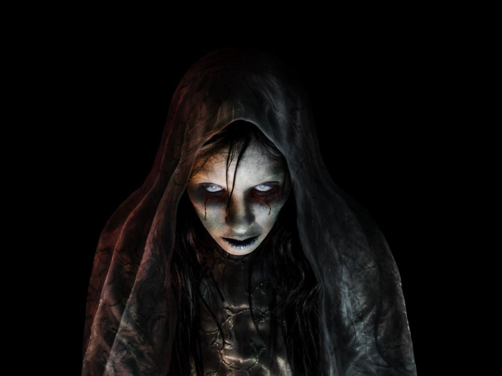 La Llorona | HorrorClix Wiki | Fandom La Llorona | HorrorClix Wiki | Fandom