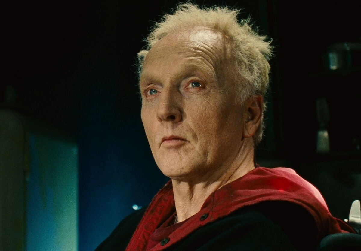 джон крамер (персонаж). джон крамер. джон крамер актер. сколько лет джону крамеру. сколько лет джону крамеру.