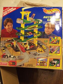 Hot wheels super electronic garage new arrivals