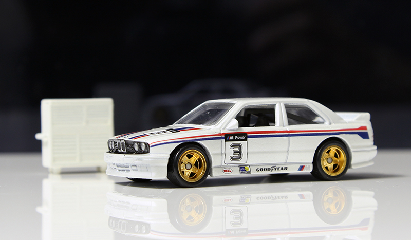 Supreme Hot Wheels Fleet Flyer with '92 BMW M3 sold out fast - Autoblog