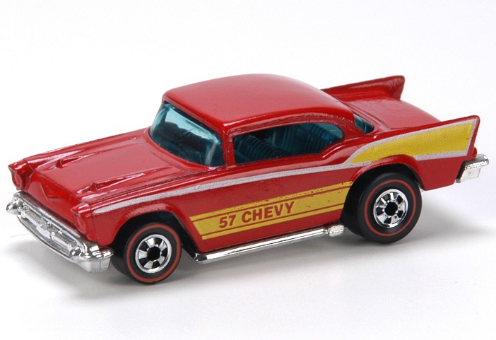 2018 HOT WHEELS HOLIDAY RACERS '57 CHEVY VALENTINES WHITE