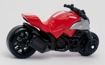 hot wheels motor ducati