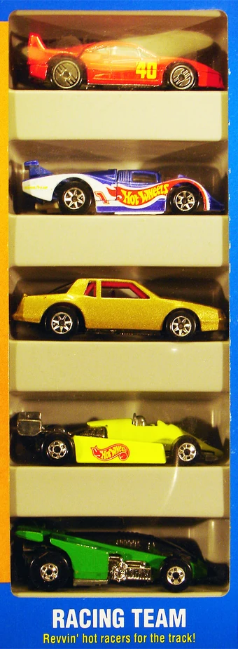 hot wheels dirt track cars