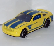 2005 FORD MUSTANG GT 2014, yellow, blue stripes and seats, grey tint window, black base