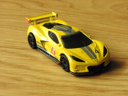 Hot Wheels Corvette C8 R Esportivo Amarelo Mattel GRX31 em Promoção na  Americanas