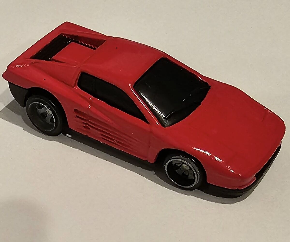 1984 FERRARI TESTAROSSA RED by HOT-WHEELS 1:18 ORIGINAL 1ST