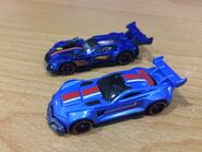 A comparison between Track Ripper and GT Hunter, 2 rather similar castings.