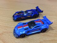 A comparison between Track Ripper and GT Hunter, 2 rather similar castings.