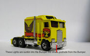 Original Thunder Roller bumper light variation, image copyright "vic032" on Hot Wheels Forums