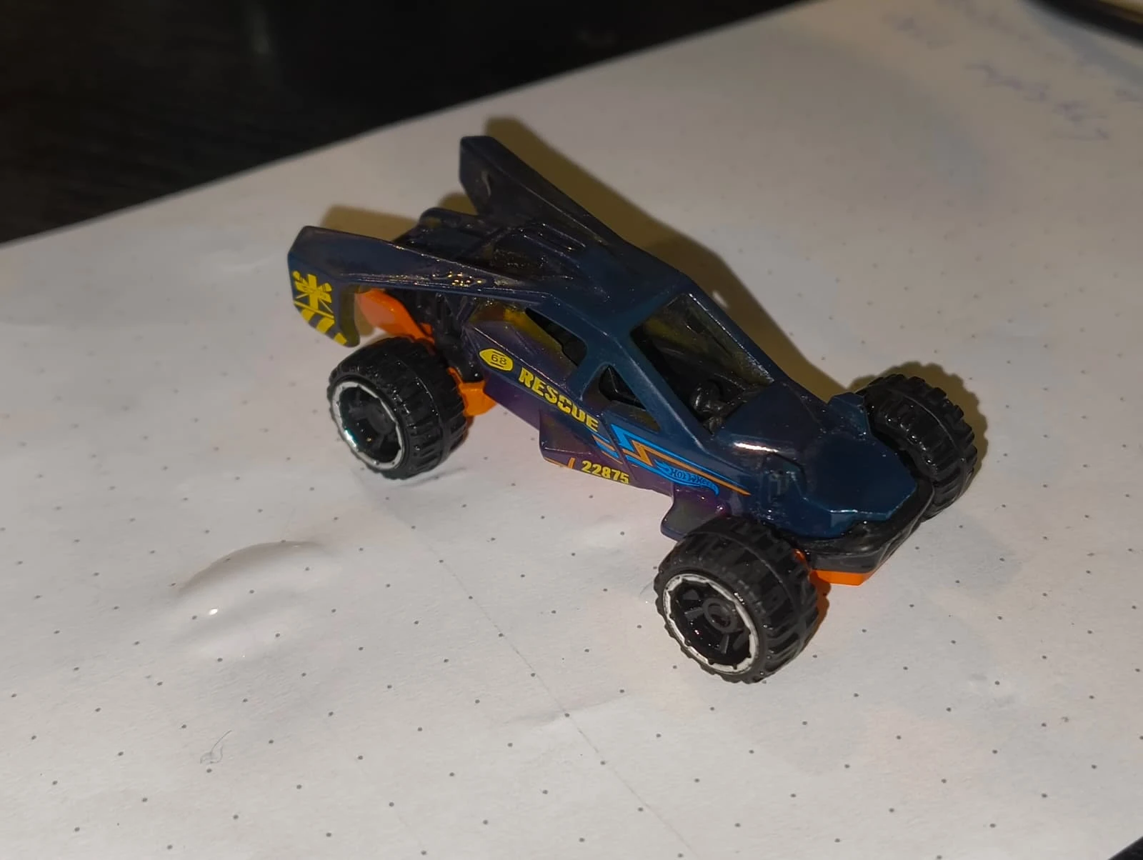 2014 Team Hot Wheels Corkscrew Buggy (Dark Blue (Cold) / Yellow (Warm))