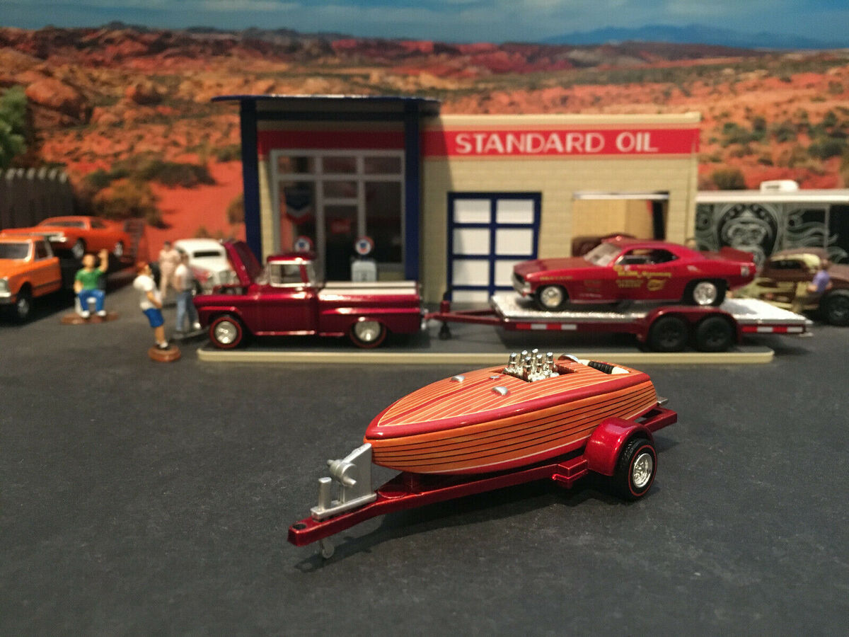 Hot wheels boat and trailer shop