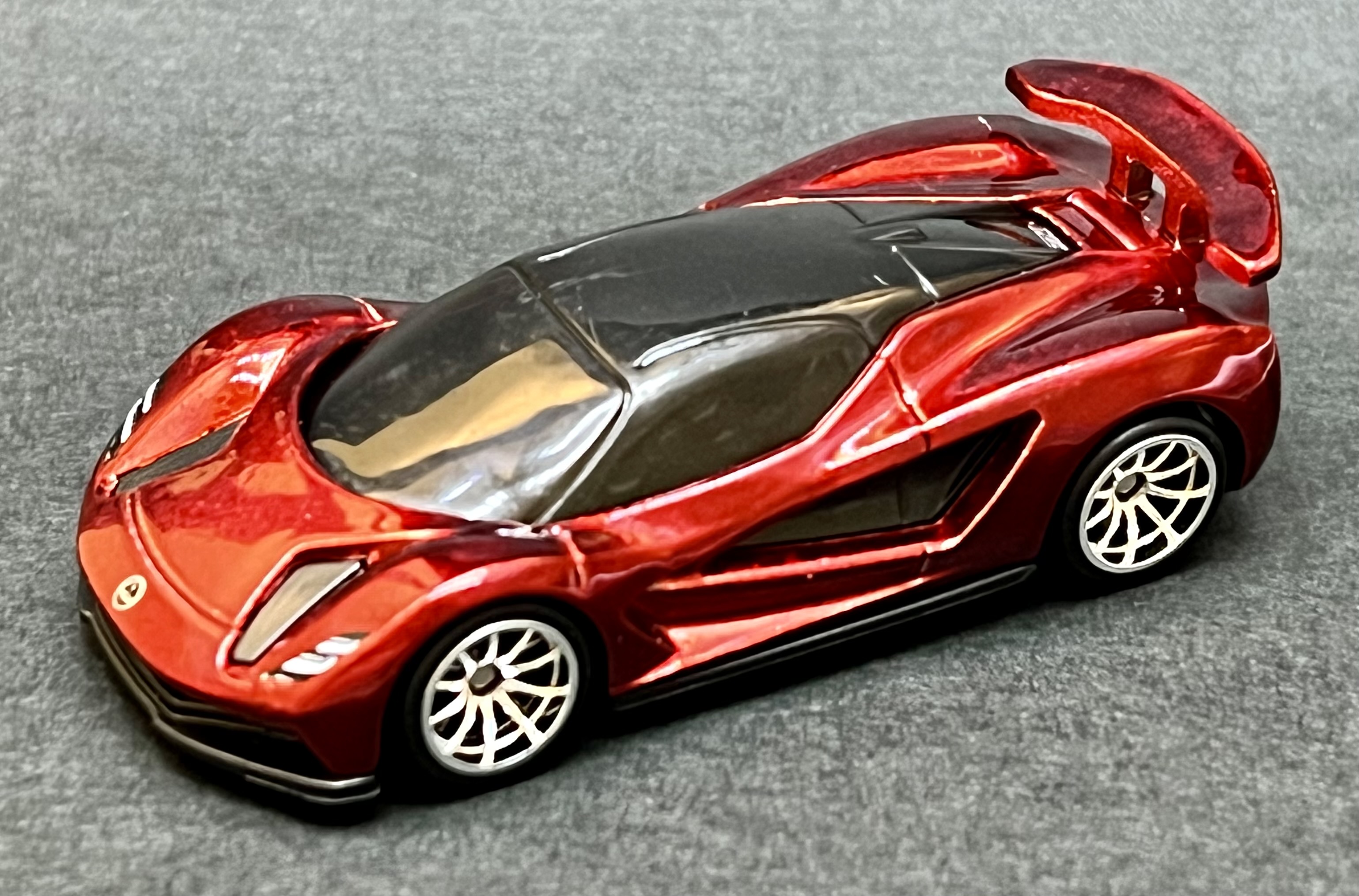  Hot Wheels Lotus Evija : Toys & Games