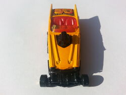 ミニカー Hot Wheels Chevrolet 57 ROADSTER Amazon.com: Hot Wheels 57 Roadster Die-cast Car Model, 3