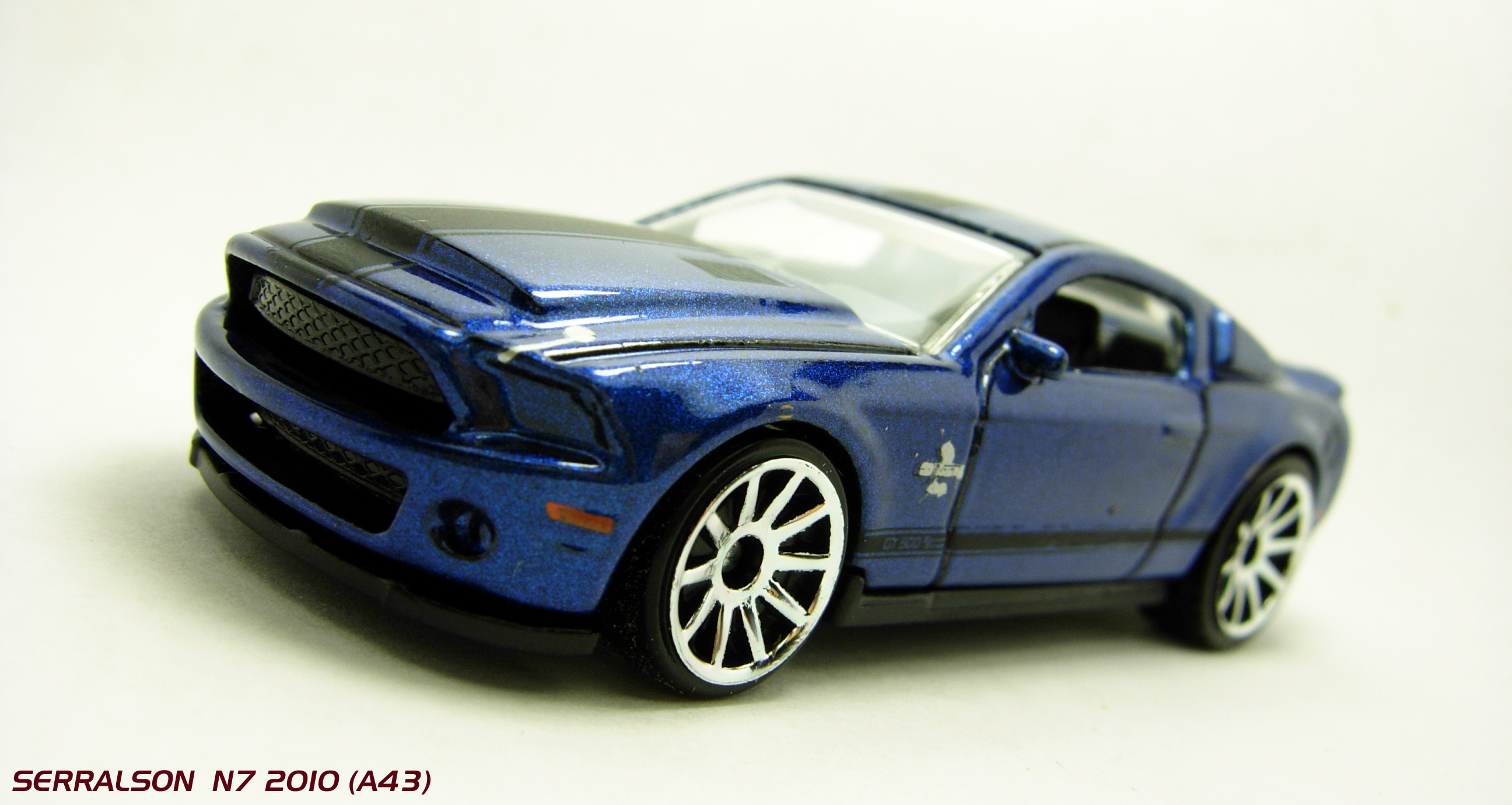 MUSTANG FORD SHELBY GT 500 SUPER SNAKE 2010 HOT WHEELS 1/64 