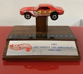 1983 HW 15th Anniversay Camaro Thermometer.jpg (12 KB) Trophy/ Thermometer (Bruce Pascal collection)