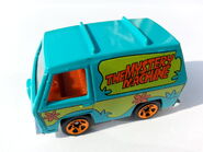 The Mystery Machine side view