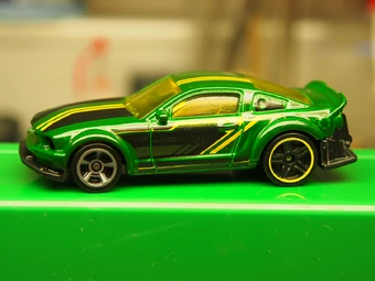 hot wheels 2005 ford mustang