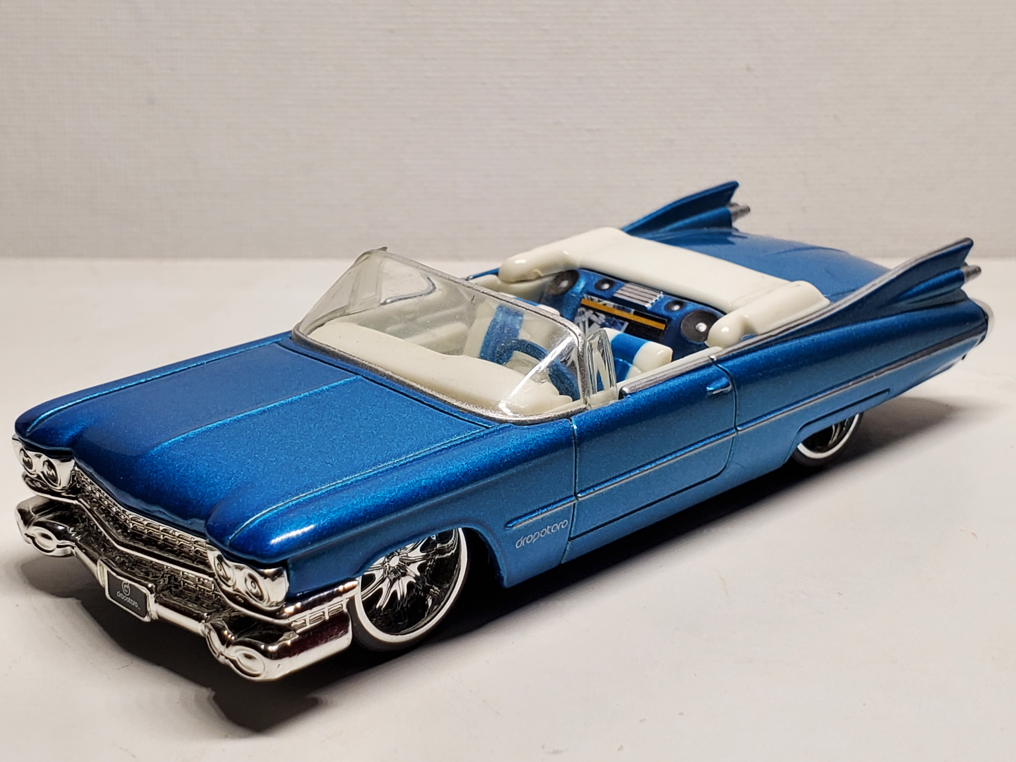 '81 Cadillac Coupe DeVille ダイキャストモデル MotorTrend