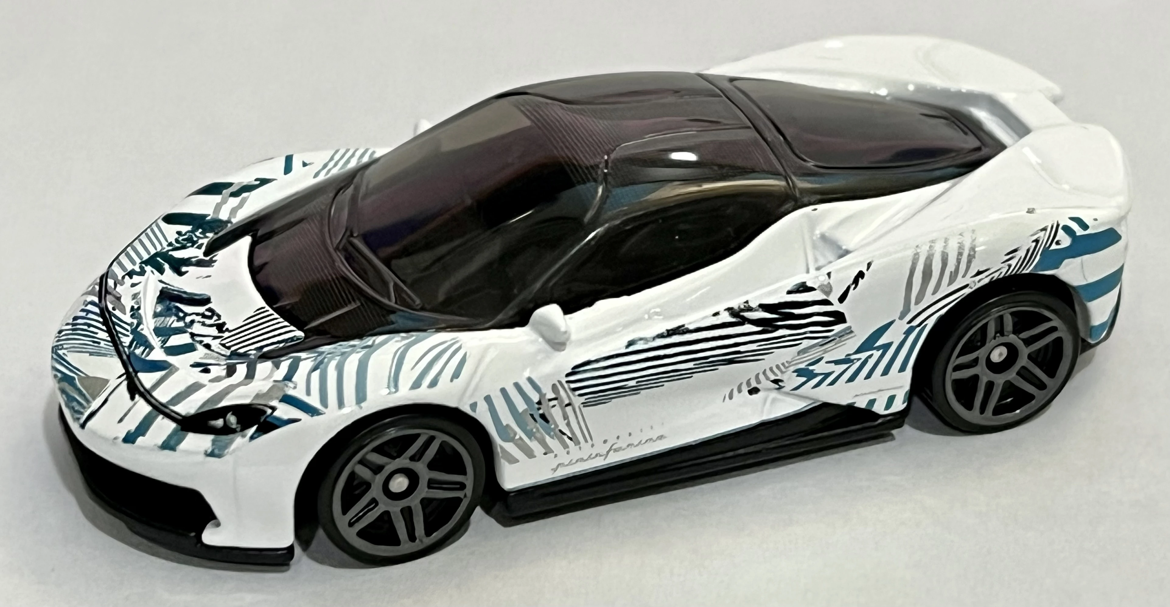 ホットウィール Automobili Pininfarina Battis Amazon.com: Hot Wheels Automobili Pininfarina Battista, HW