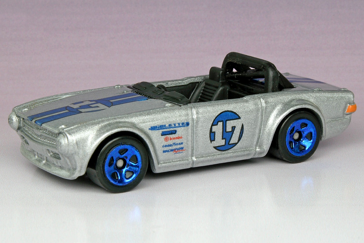 Details about   Hot Wheels 2009 New Models Four-1 #035 