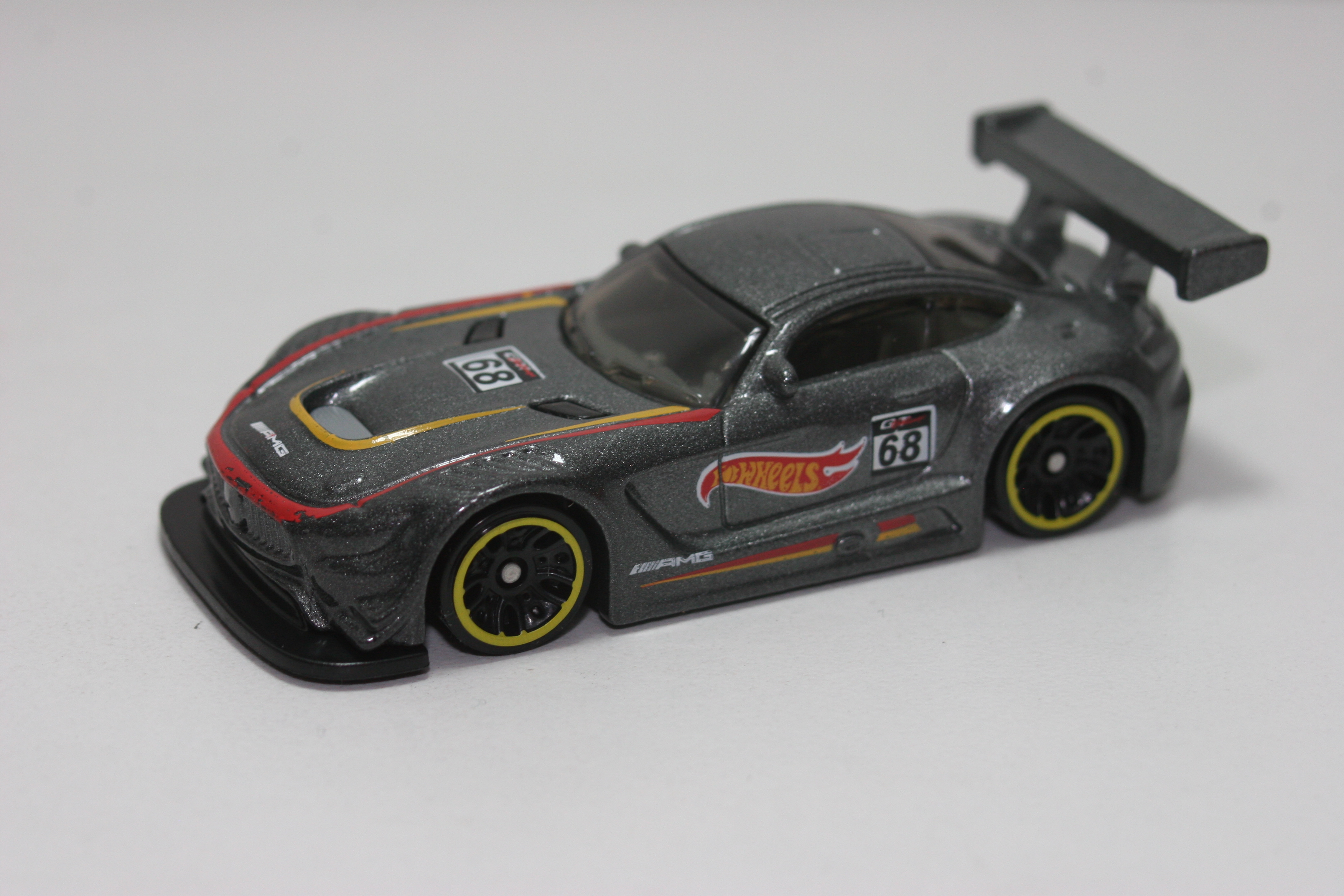 Hot Wheels 2019 Factory Sealed SetHW Race Day 1/10 '16 Mercedes-AMG GT3 