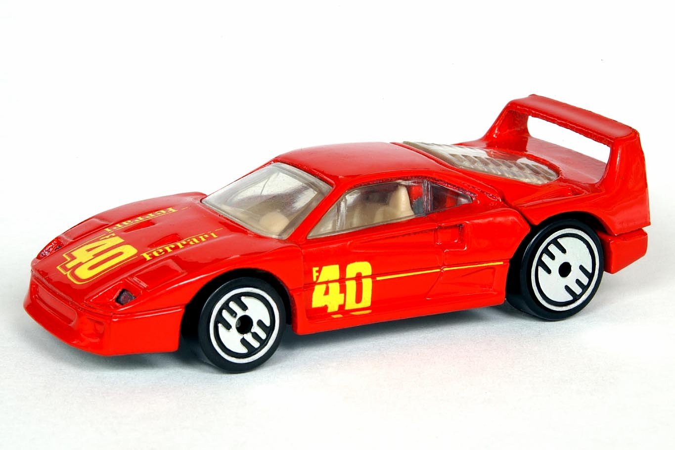 69 diecast car 1/64 scale blue carded 1991 Mattel HOT WHEELS No Ferrari F40 