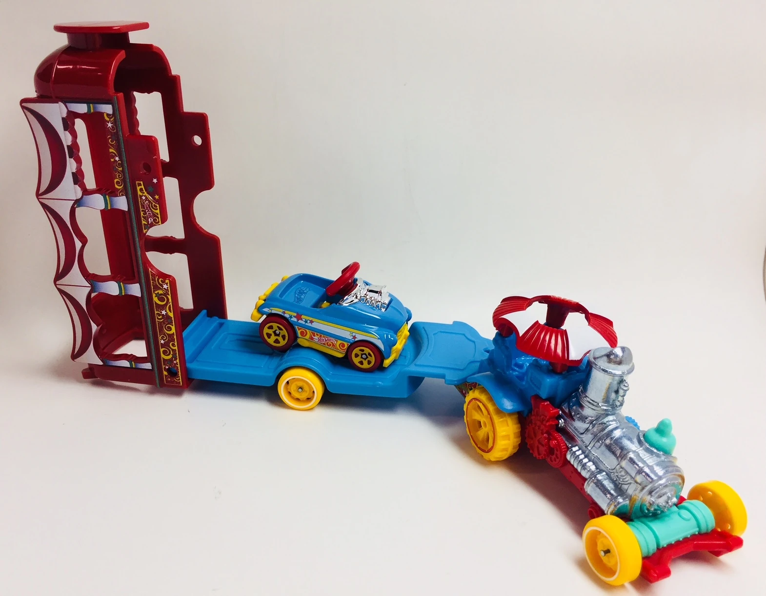 2018 Car-Nival Steamer (Blue &Amp; Red)