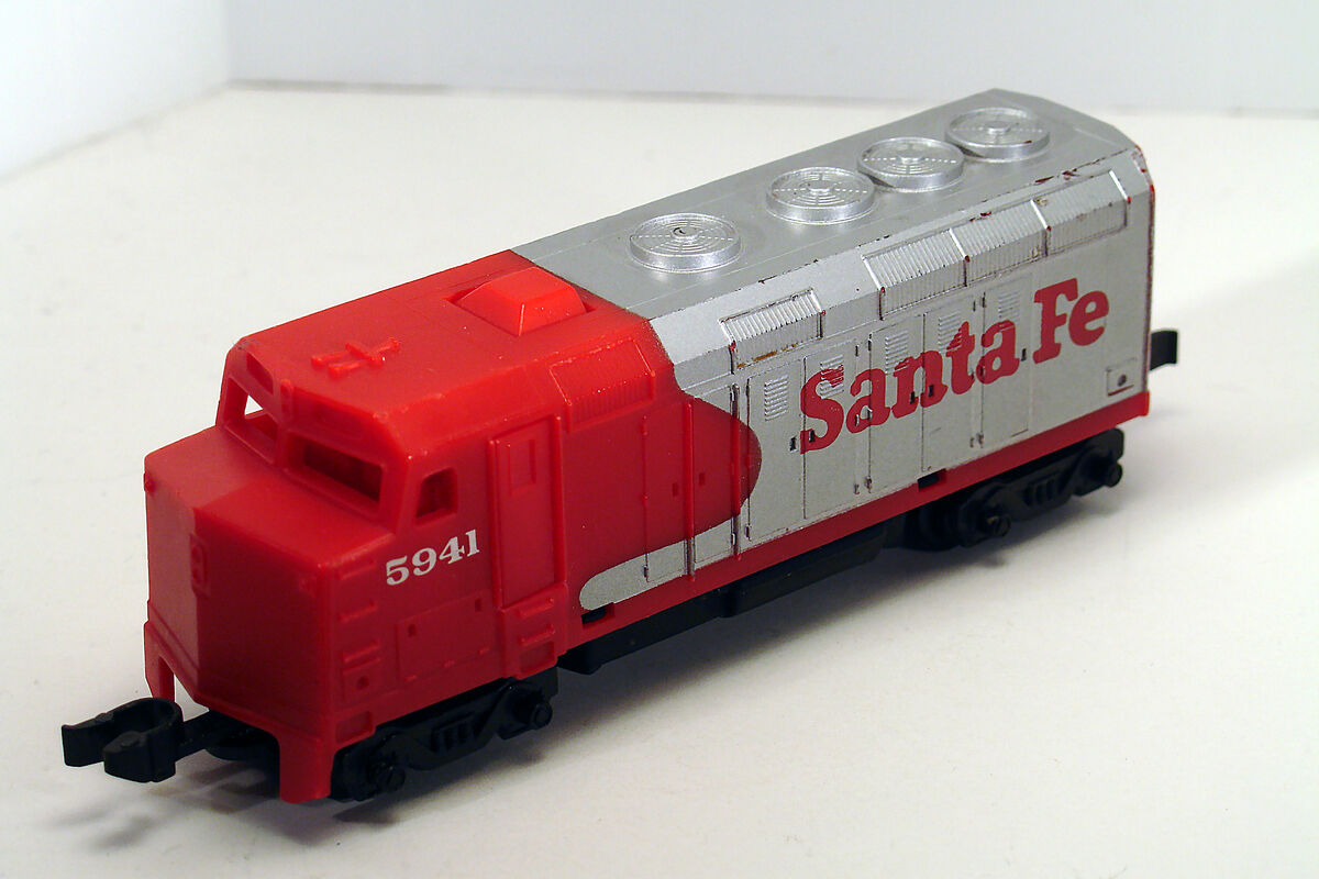 Hot wheels railroad freight yard store