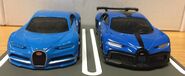 A front view of the 2021 Hot Wheels Bugatti Chiron (left) and 2021 Tomica Bugatti Chiron Pur Sport (right, 1/63)