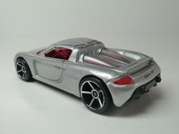 Hot wheels porsche carrera gt cheap