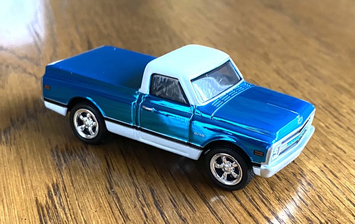 Hot Wheels RLC chevy c10