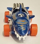 2023-5pk Street Beasts HLY77 Sharkruiser open-3f