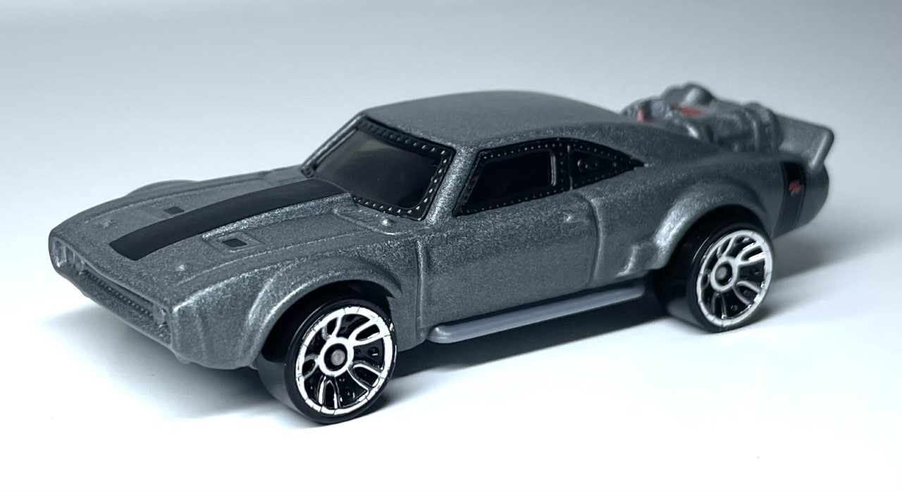 Hot Wheels Velozes e Furiosos Dom Ice Charger