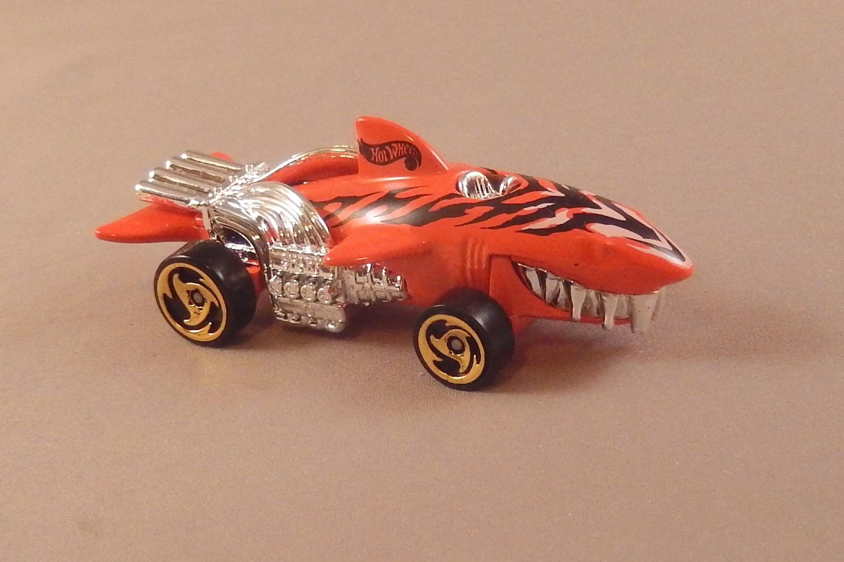 Hot Wheels - Gift Pack 5 Die Cast Cars - Shark Park 2000