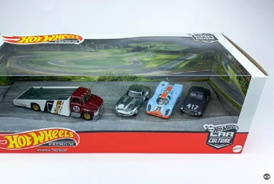 Moon Equipped Truck 2-Car Set | Hot Wheels Wiki | Fandom