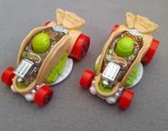 CDA JBJ79 JDJ58 1.jpg (362 KB) Let's Race 5-pack and Dine 'n Dash Versions compared (left JBJ79, right JDJ58)