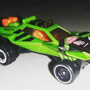 hot wheels sandivore