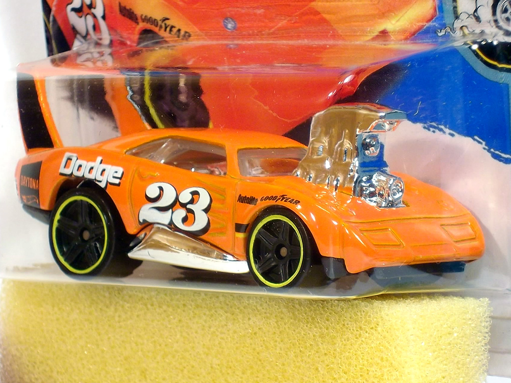 Introducir 42+ imagen hot wheels dodge charger daytona tooned