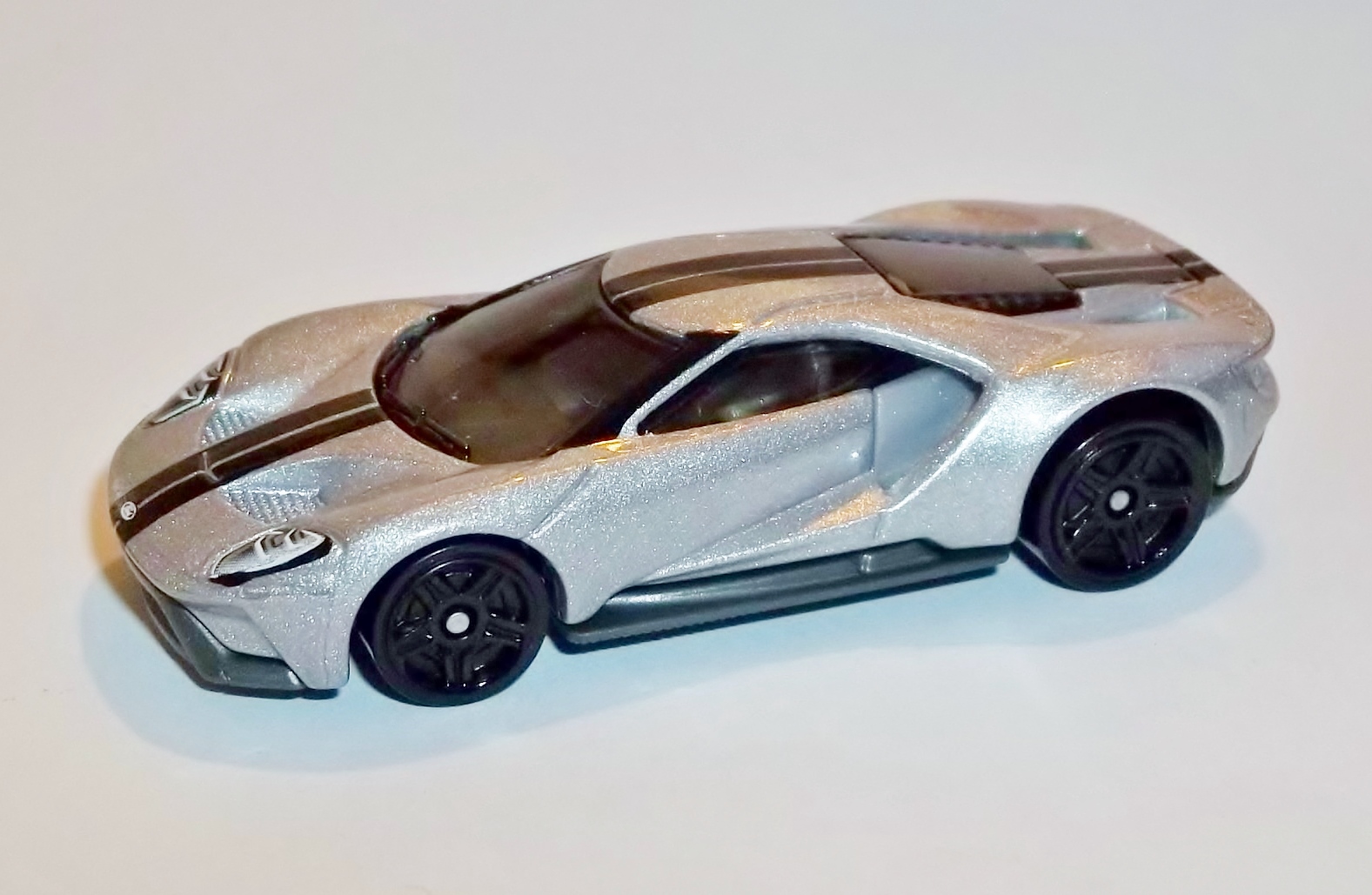  Hot Wheels 2017 Nightburnerz '17 Ford GT 211/365, Silver : Toys  & Games