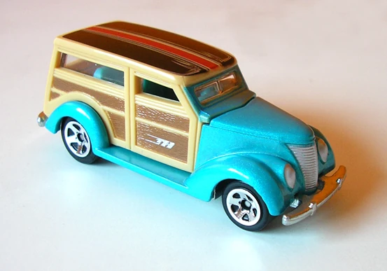 2009 '37 Ford Woodie (Metalflake Teal)