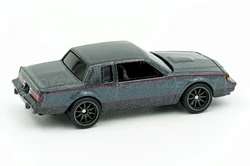 Hot Wheels ’87 Buick Regal GNX Bianco - 2/5 Power Trip - Modellino Auto 1:64
